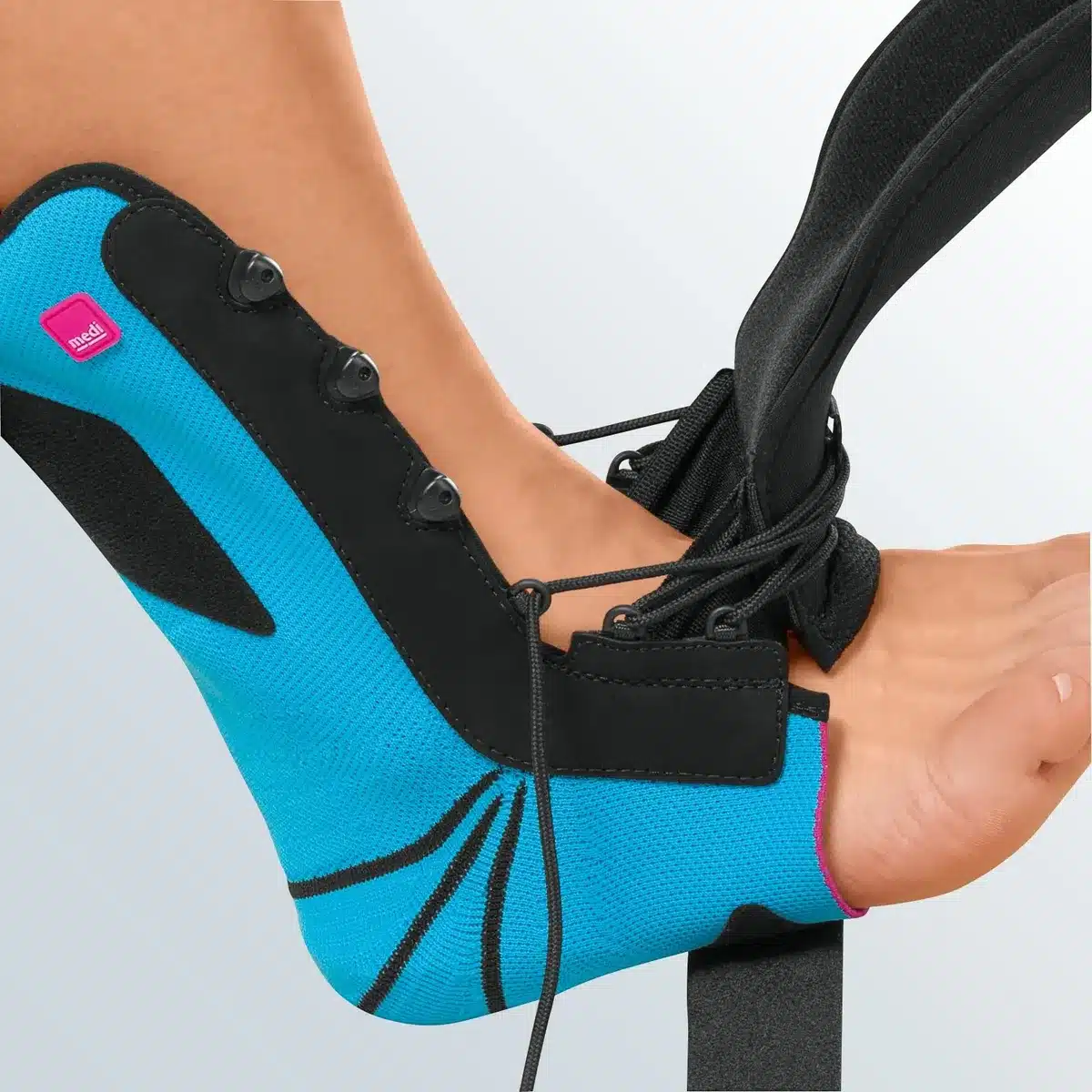 Ortótese modular para o tornozelo levamed stabili-tri