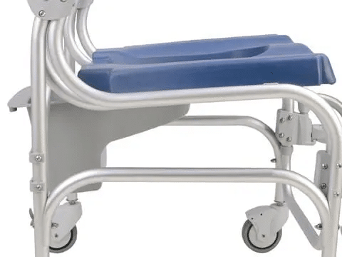 Cadeira sanitária e banho atlantic assento skin com rodas com apoio para pés