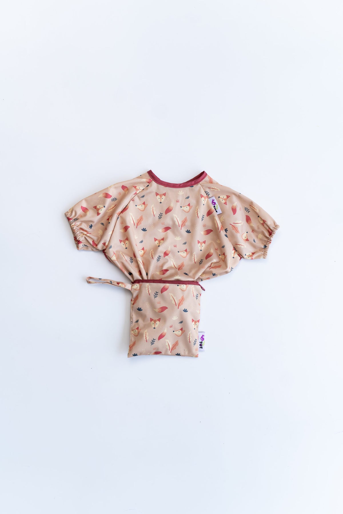 Tidy tot babete impermeável com mangas curtas raposas